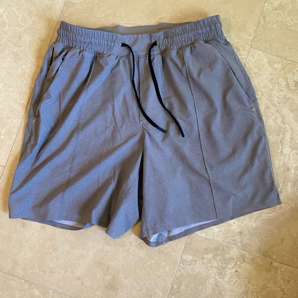 Lululemon R.A.D. Short - Picture 3 of 6